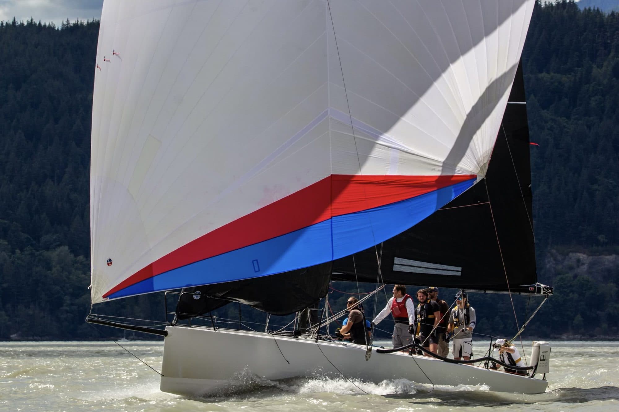 Offshore keelboat racing
